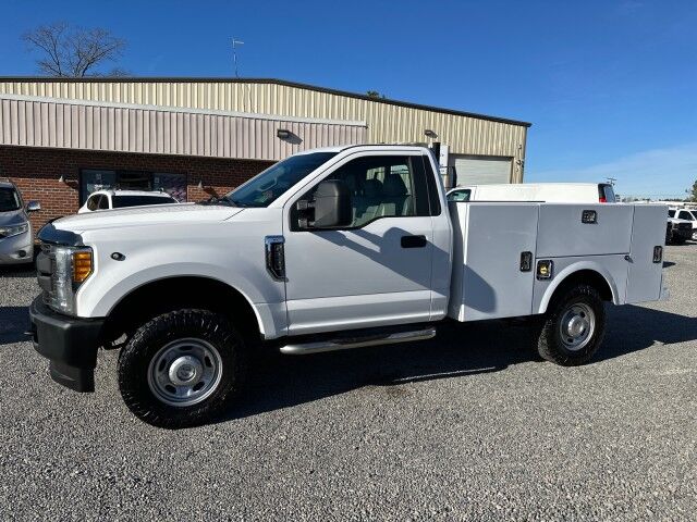 2017 Ford F-250 Super Duty XL's photo