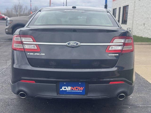 2017 Ford Taurus
