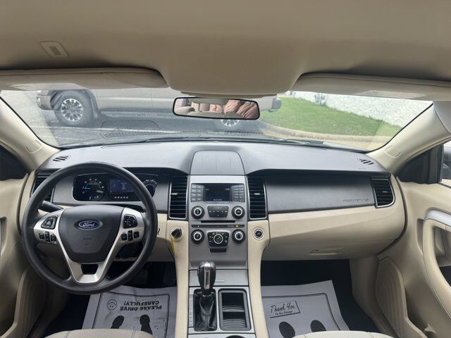 2017 Ford Taurus