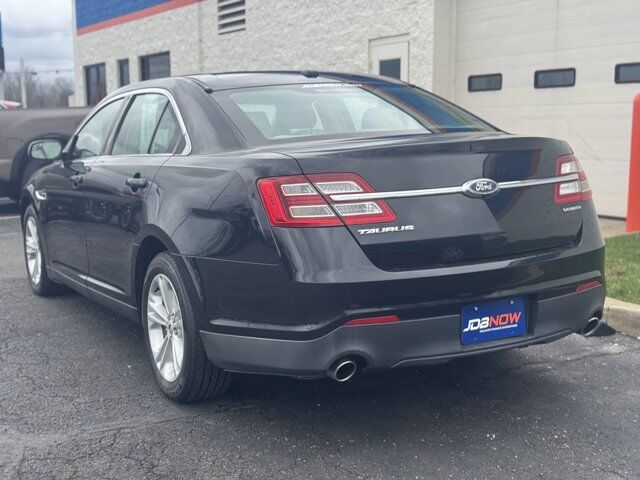 2017 Ford Taurus