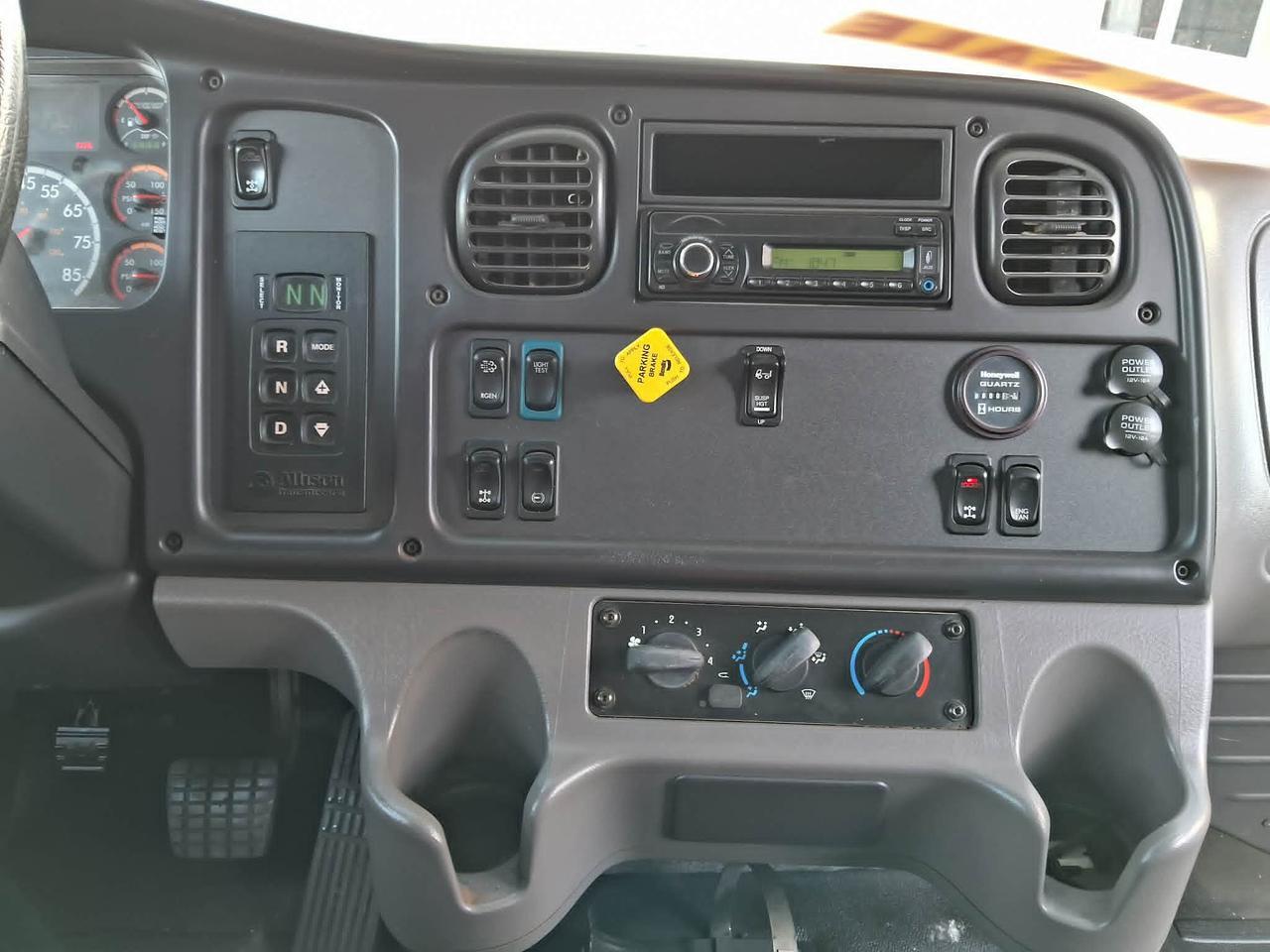 2017 Freightliner 108SD 6x4 Pago Pago 2017 Freightliner 108SD 6x4 Pago Pago