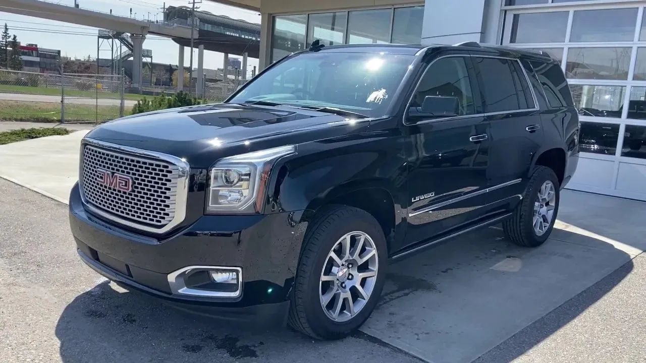 2017 GMC Yukon Denali's photo