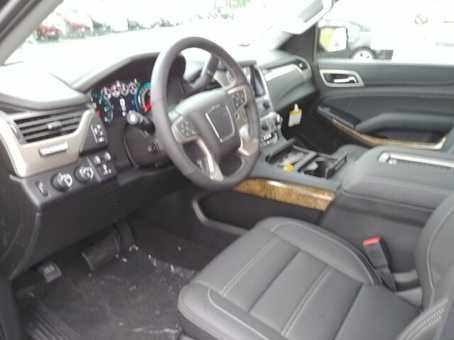 2017 GMC Yukon XL Denali Oshkosh WI