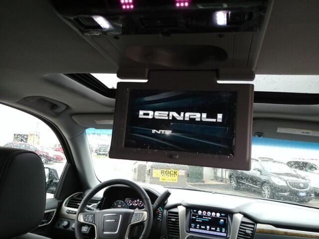 2017 GMC Yukon XL Denali Oshkosh WI