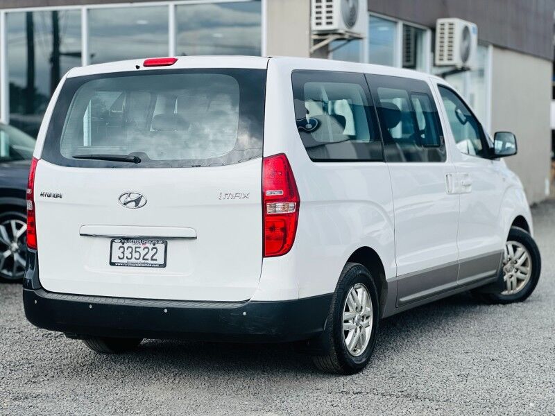 2017 Hyundai H1 IMAX (2.5L Diesel) Vaitele 2017 Hyundai H1 IMAX (2.5L Diesel) Vaitele