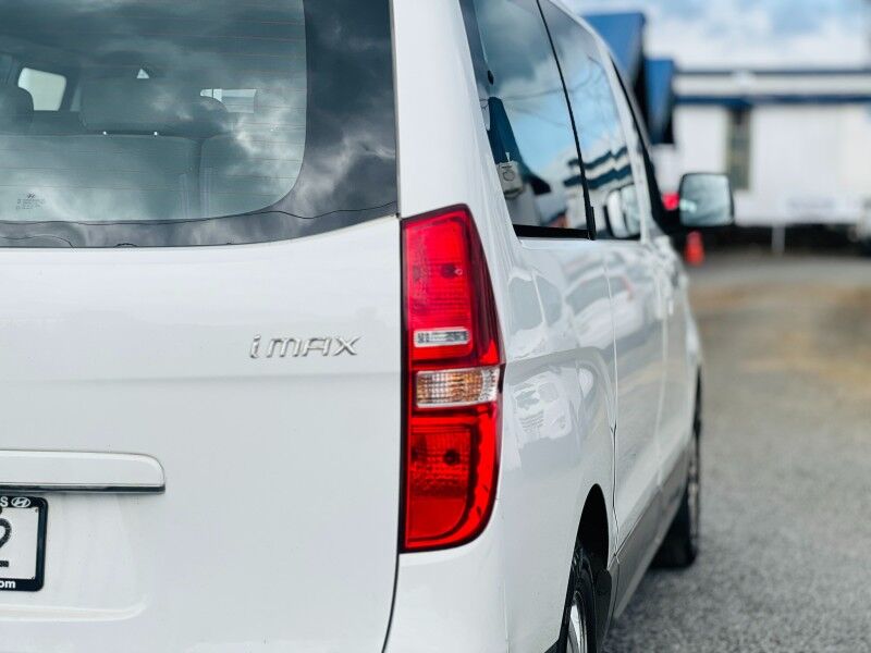 2017 Hyundai H1 IMAX (2.5L Diesel) Vaitele 2017 Hyundai H1 IMAX (2.5L Diesel) Vaitele