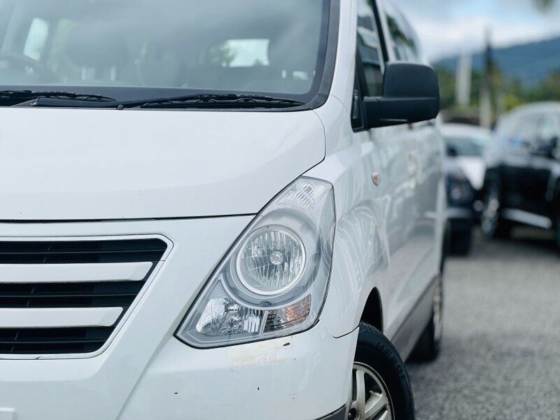 2017 Hyundai H1 IMAX (2.5L Diesel) Vaitele 2017 Hyundai H1 IMAX (2.5L Diesel) Vaitele
