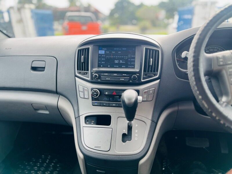 2017 Hyundai H1 IMAX (2.5L Diesel) Vaitele 2017 Hyundai H1 IMAX (2.5L Diesel) Vaitele