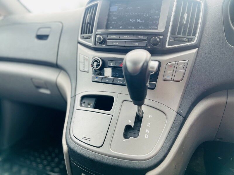 2017 Hyundai H1 IMAX (2.5L Diesel) Vaitele 2017 Hyundai H1 IMAX (2.5L Diesel) Vaitele