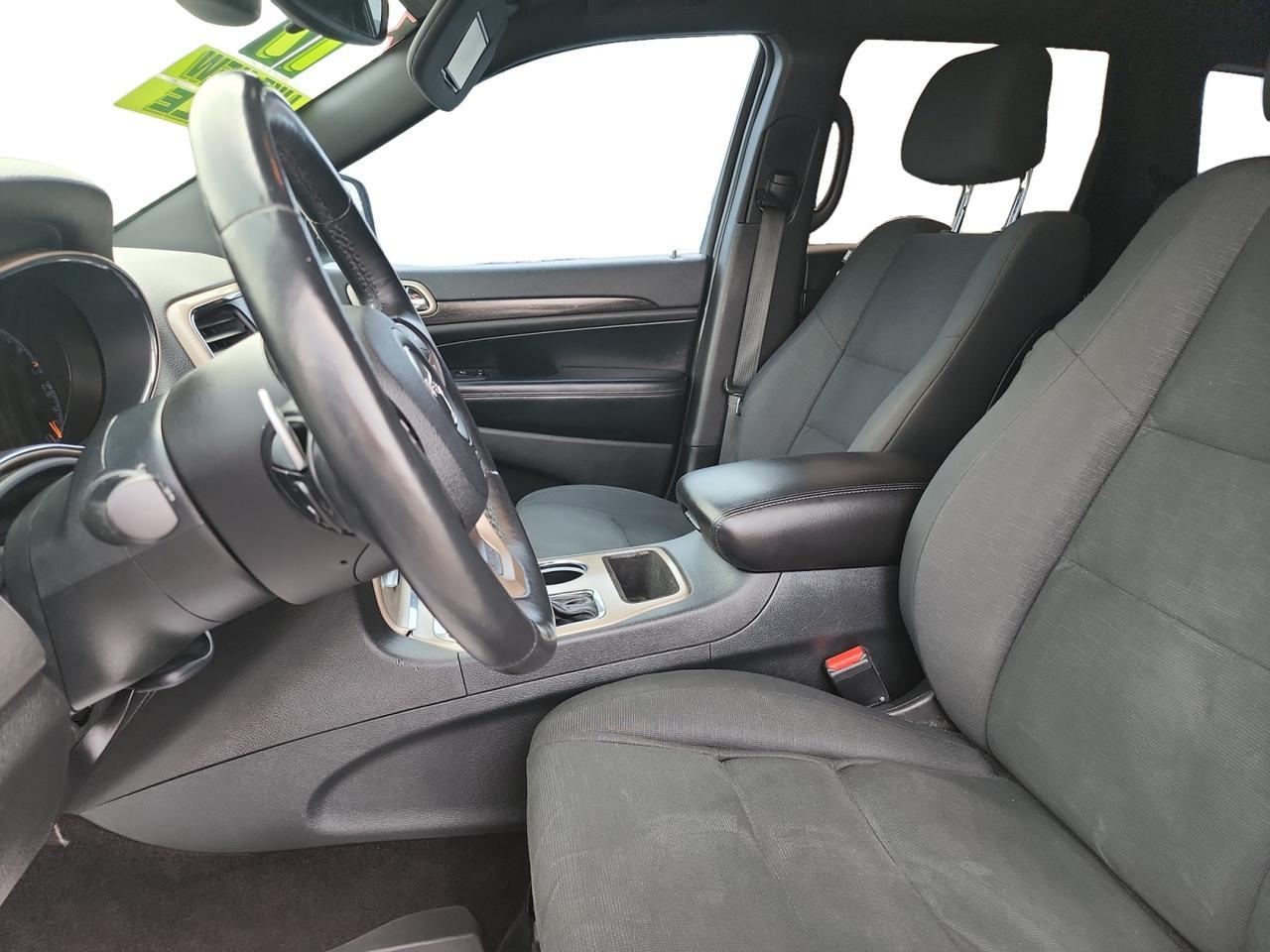 2017 JEEP GRAND CHEROKEE LARED Laredo Kansas City MO 2017 JEEP GRAND CHEROKEE LARED Laredo Kansas City MO