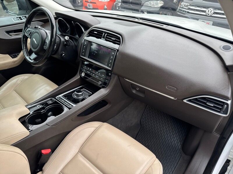 2017 Jaguar F-PACE 35t Prestige AWD Arlington VA