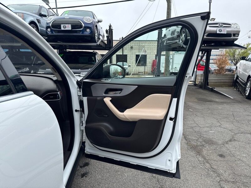 2017 Jaguar F-PACE 35t Prestige AWD Arlington VA