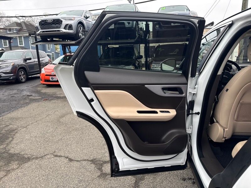2017 Jaguar F-PACE 35t Prestige AWD Arlington VA