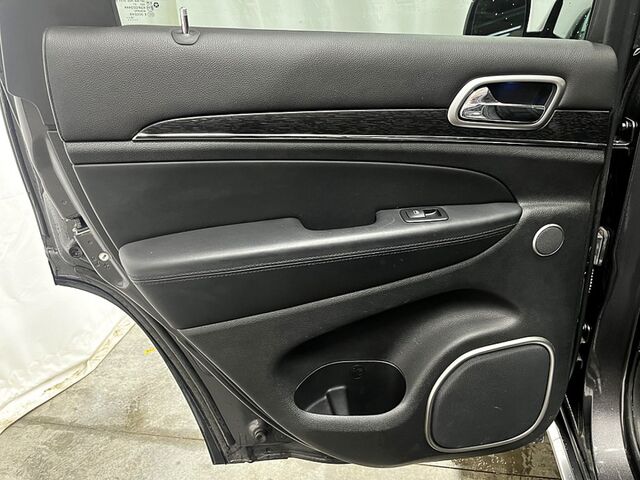 2017 Jeep Grand Cherokee Summit Oshkosh WI