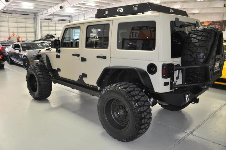 tan jeep wrangler