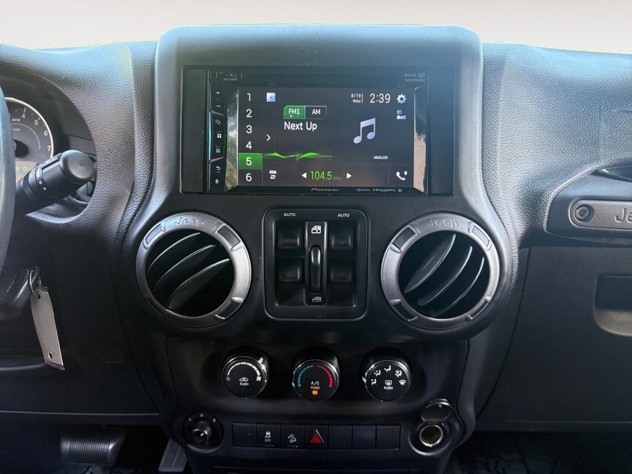 2017 Jeep Wrangler Unlimited Sport, RUNNING BOARDS, TOW PACKAGE, FENDER FLARES, POWER HEATED MIRRORS, SOFT TOP, USB AUX PORT, ONLY 51K MILES, GET THIS JEEP ON THE ROAD! Virginia Beach VA 2017 Jeep Wrangler Unlimited Sport, RUNNING BOARDS, TOW PACKAGE, FENDER FLARES, POWER HEATED MIRRORS, SOFT TOP, USB AUX PORT, ONLY 51K MILES, GET THIS JEEP ON THE ROAD! Virginia Beach VA