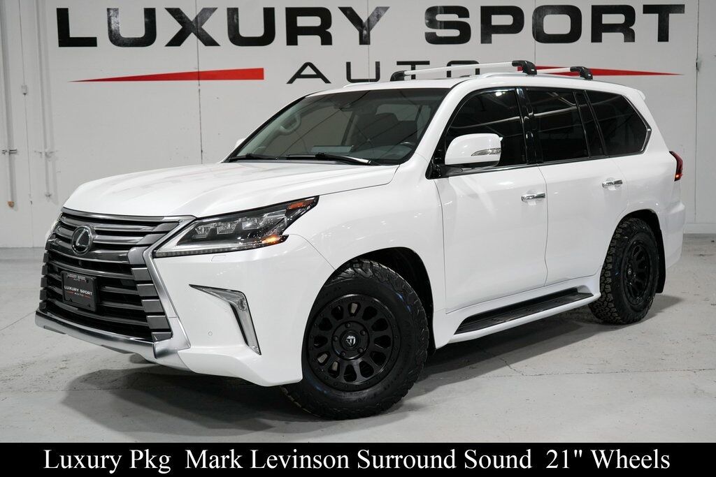 2017 Lexus LX 570's photo