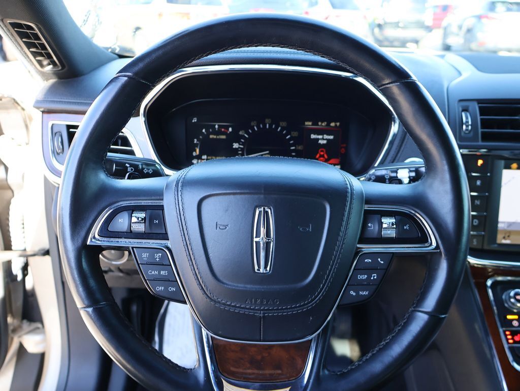 2017 Lincoln Continental Select