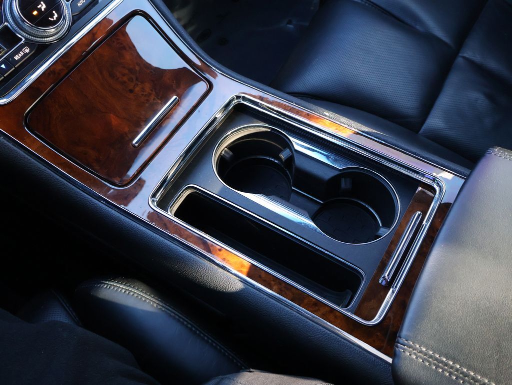 2017 Lincoln Continental Select