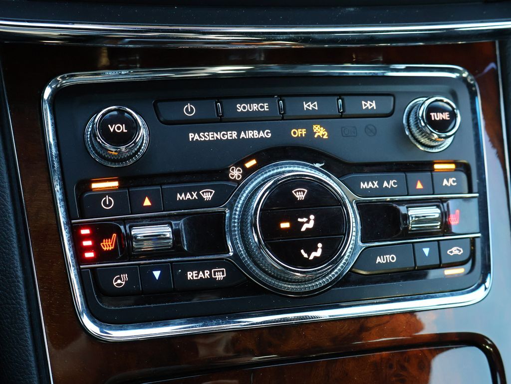 2017 Lincoln Continental Select