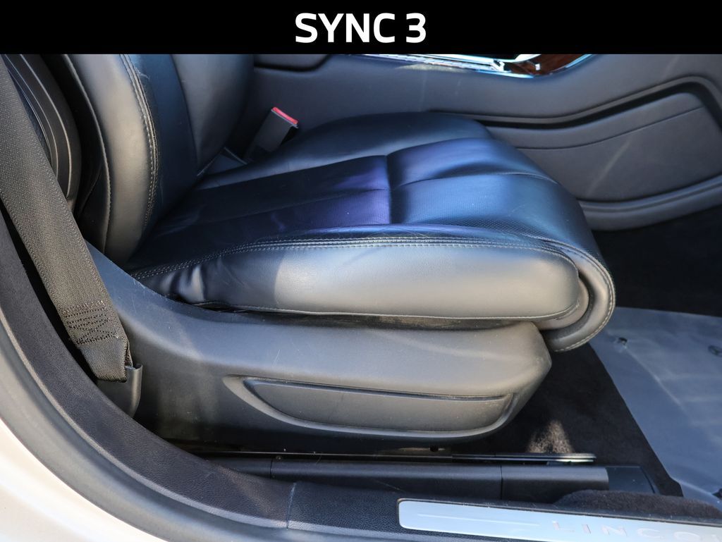 2017 Lincoln Continental Select