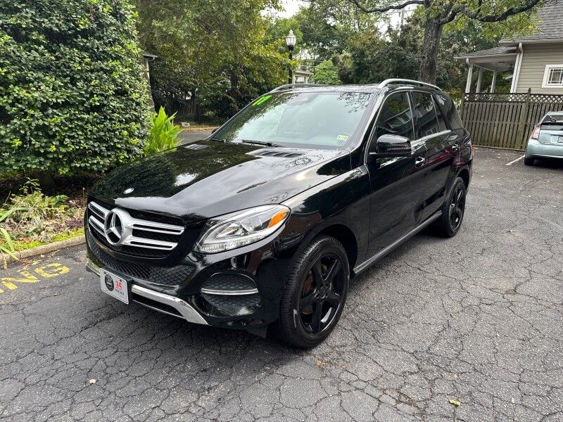 2017 Mercedes-Benz GLE 350 4MATIC w/ Premium Package 2017 Mercedes-Benz GLE 350 4MATIC w/ Premium Package