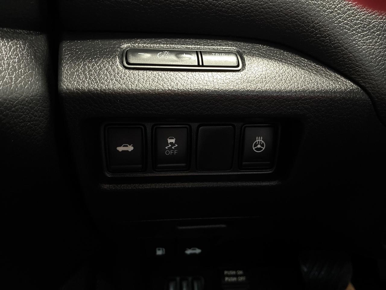2017 Nissan Altima 2.5 SL, Technology Pkg, Moonroof Pkg, LED Fog Lights, Illuminated Kick Plates Houston TX 2017 Nissan Altima 2.5 SL, Technology Pkg, Moonroof Pkg, LED Fog Lights, Illuminated Kick Plates Houston TX