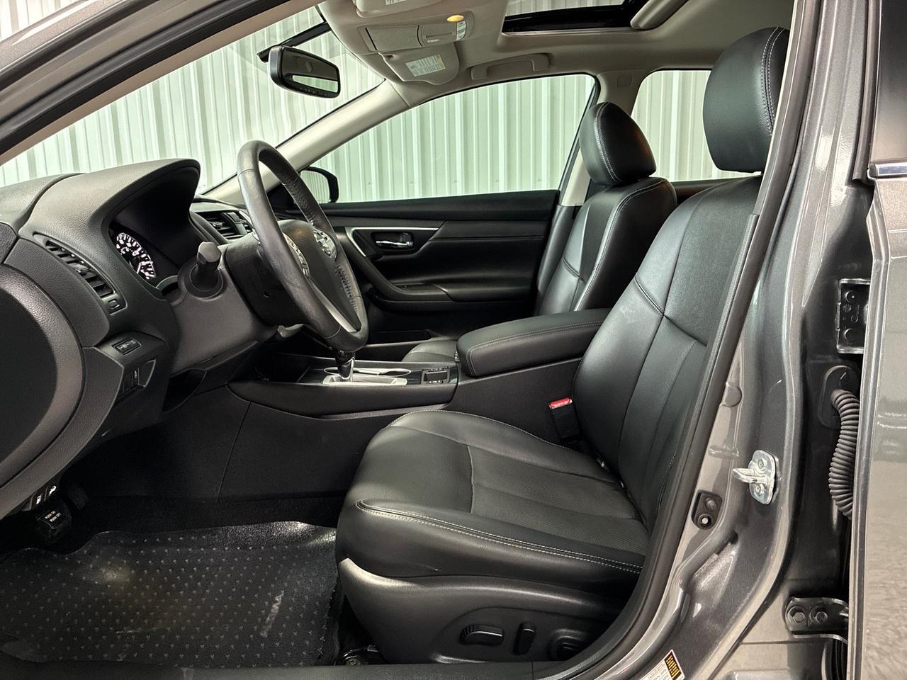 2017 Nissan Altima 2.5 SL, Technology Pkg, Moonroof Pkg, LED Fog Lights, Illuminated Kick Plates Houston TX 2017 Nissan Altima 2.5 SL, Technology Pkg, Moonroof Pkg, LED Fog Lights, Illuminated Kick Plates Houston TX