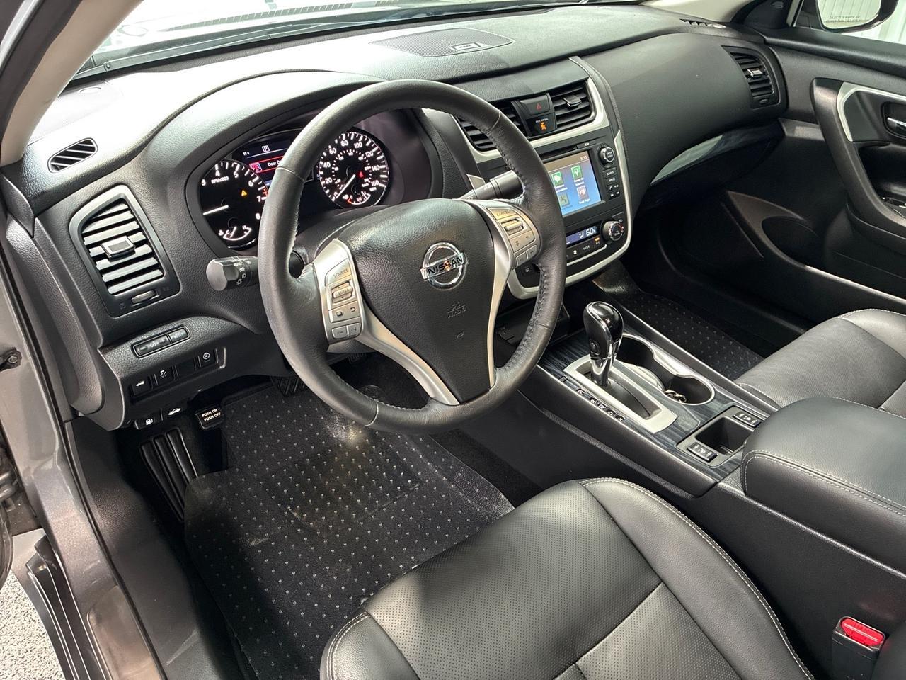 2017 Nissan Altima 2.5 SL, Technology Pkg, Moonroof Pkg, LED Fog Lights, Illuminated Kick Plates Houston TX 2017 Nissan Altima 2.5 SL, Technology Pkg, Moonroof Pkg, LED Fog Lights, Illuminated Kick Plates Houston TX