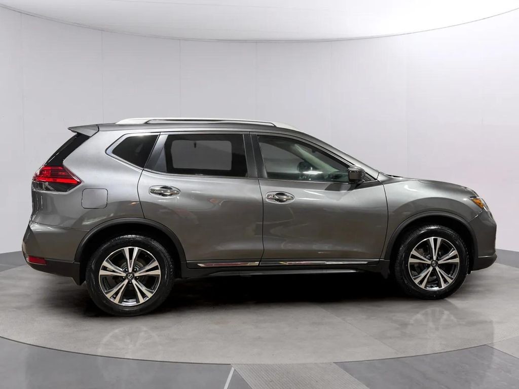 2017 Nissan Rogue SL w/Premium Pkg