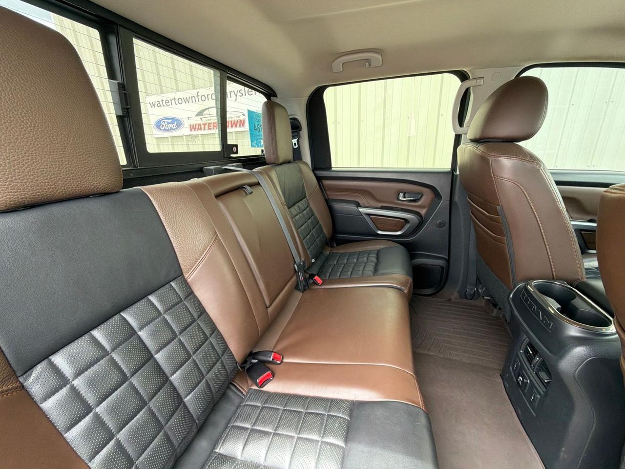 2017 Nissan Titan Platinum Reserve Watertown SD 2017 Nissan Titan Platinum Reserve Watertown SD