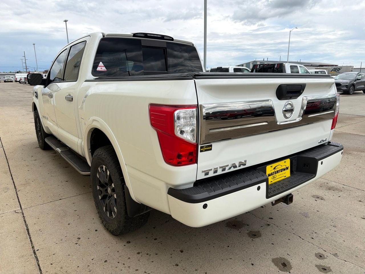 2017 Nissan Titan Platinum Reserve Watertown SD 2017 Nissan Titan Platinum Reserve Watertown SD