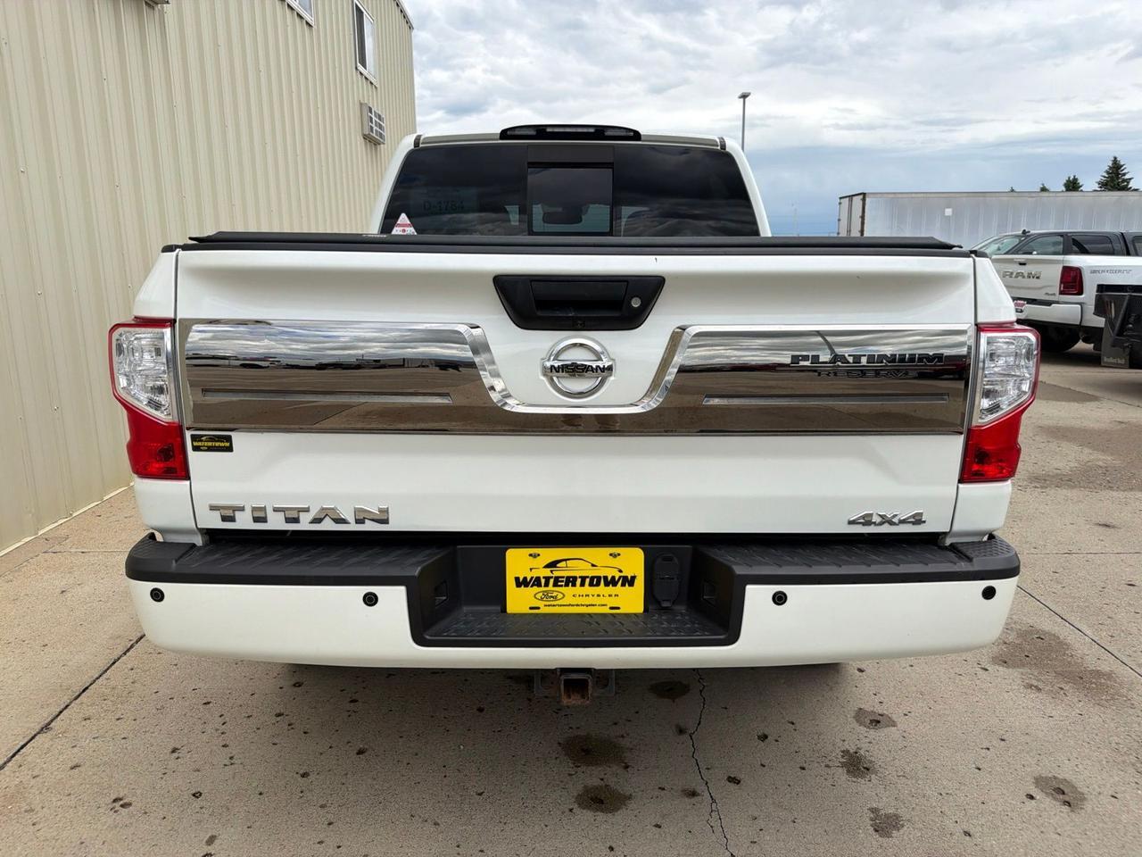 2017 Nissan Titan Platinum Reserve Watertown SD 2017 Nissan Titan Platinum Reserve Watertown SD