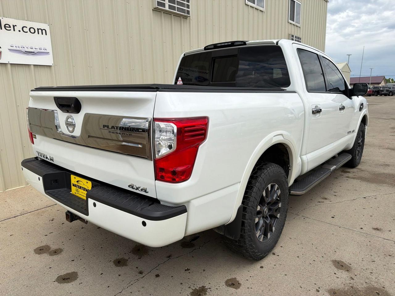 2017 Nissan Titan Platinum Reserve Watertown SD 2017 Nissan Titan Platinum Reserve Watertown SD