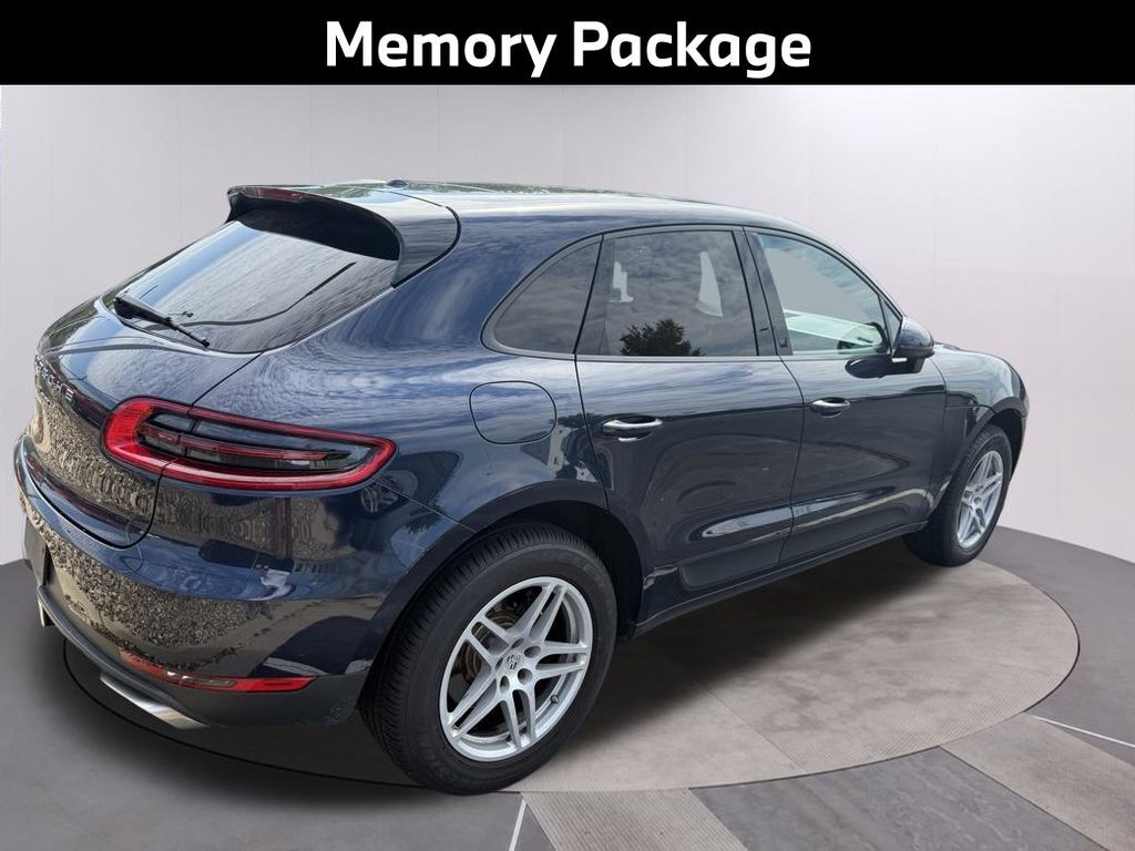 2017 Porsche Macan Base