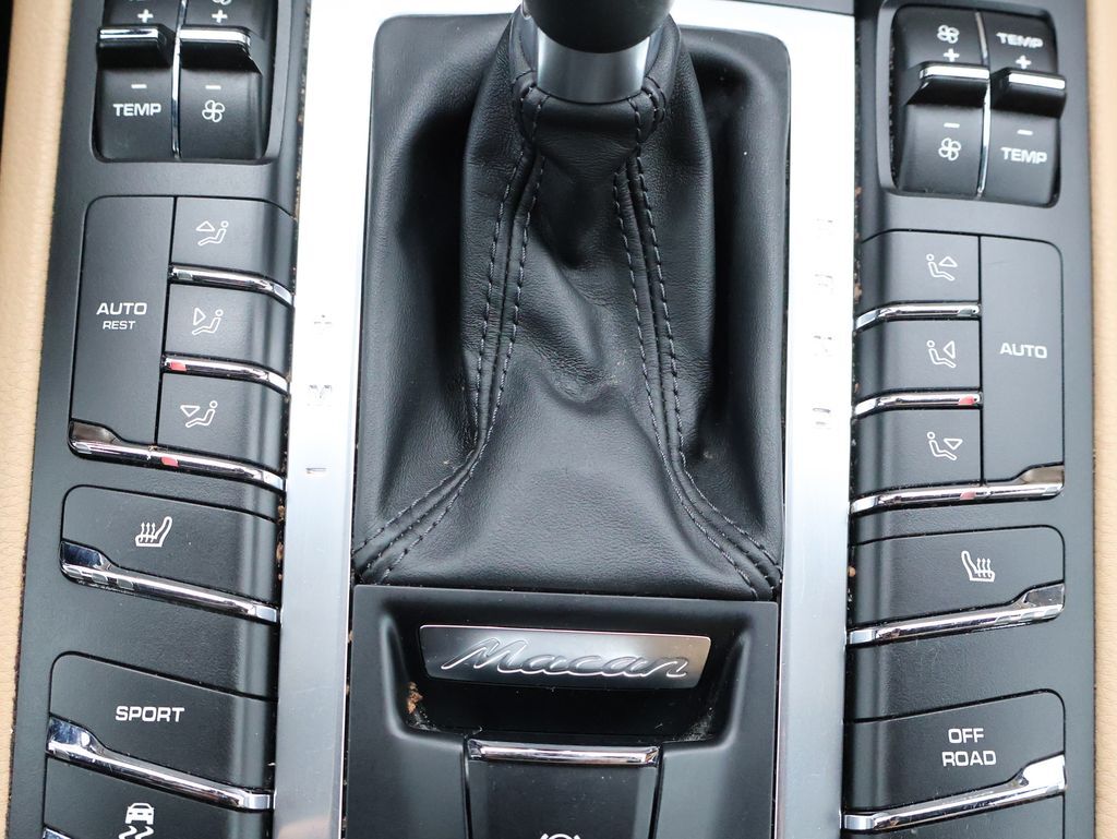 2017 Porsche Macan Base