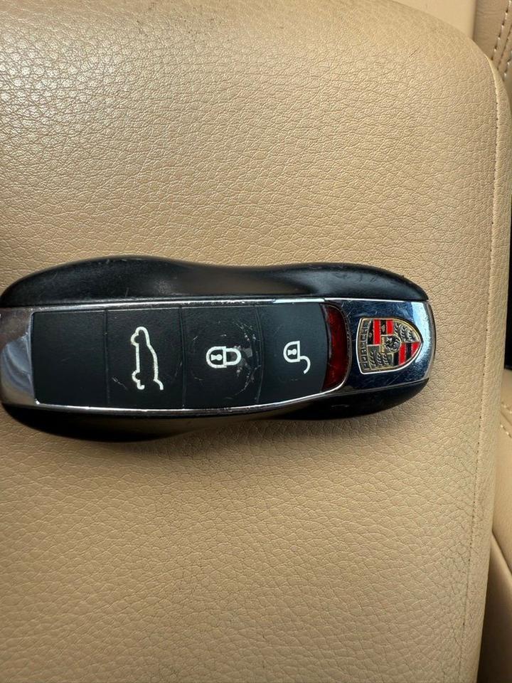 2017 Porsche Macan Base
