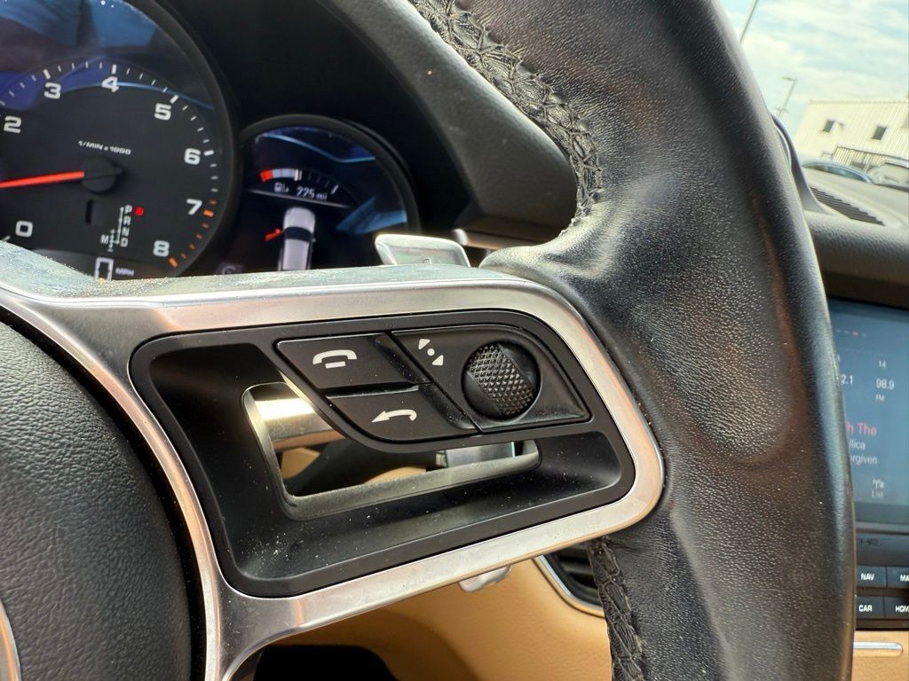 2017 Porsche Macan Base