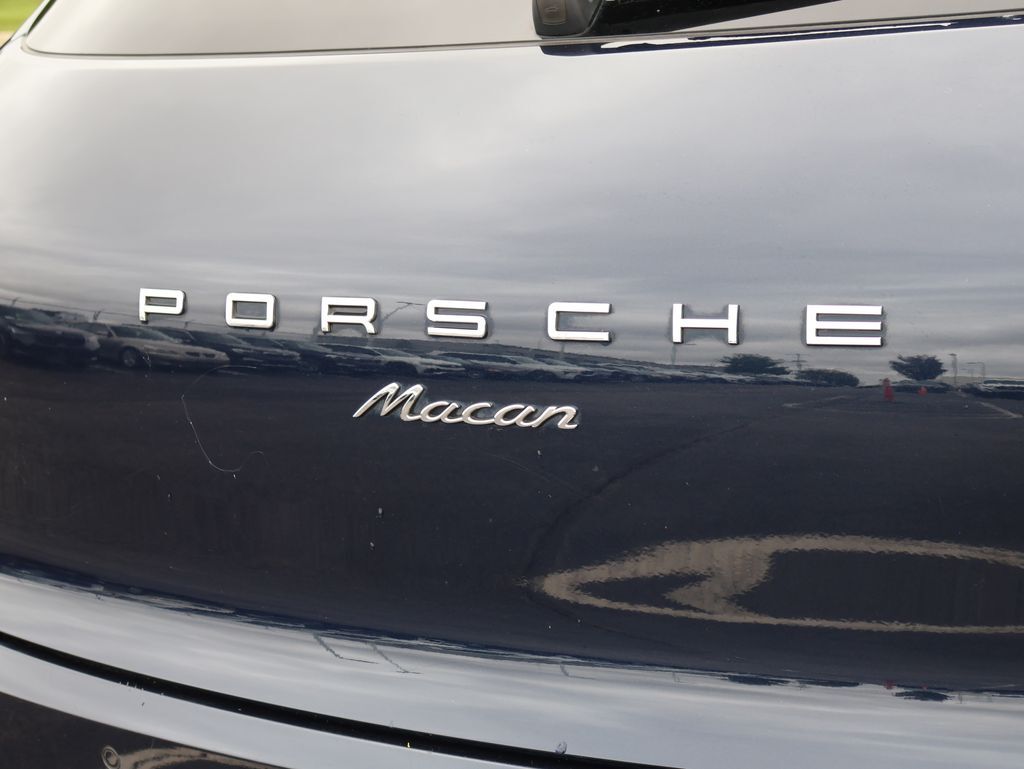 2017 Porsche Macan Base