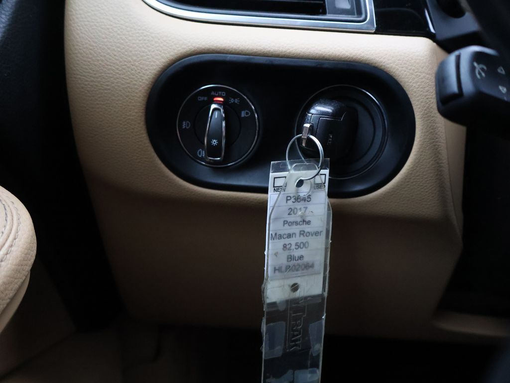 2017 Porsche Macan Base