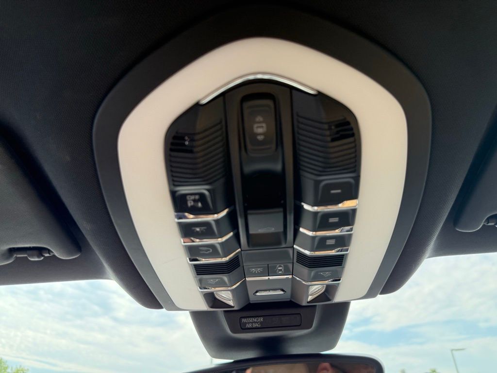 2017 Porsche Macan Base