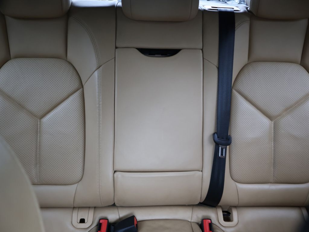 2017 Porsche Macan Base