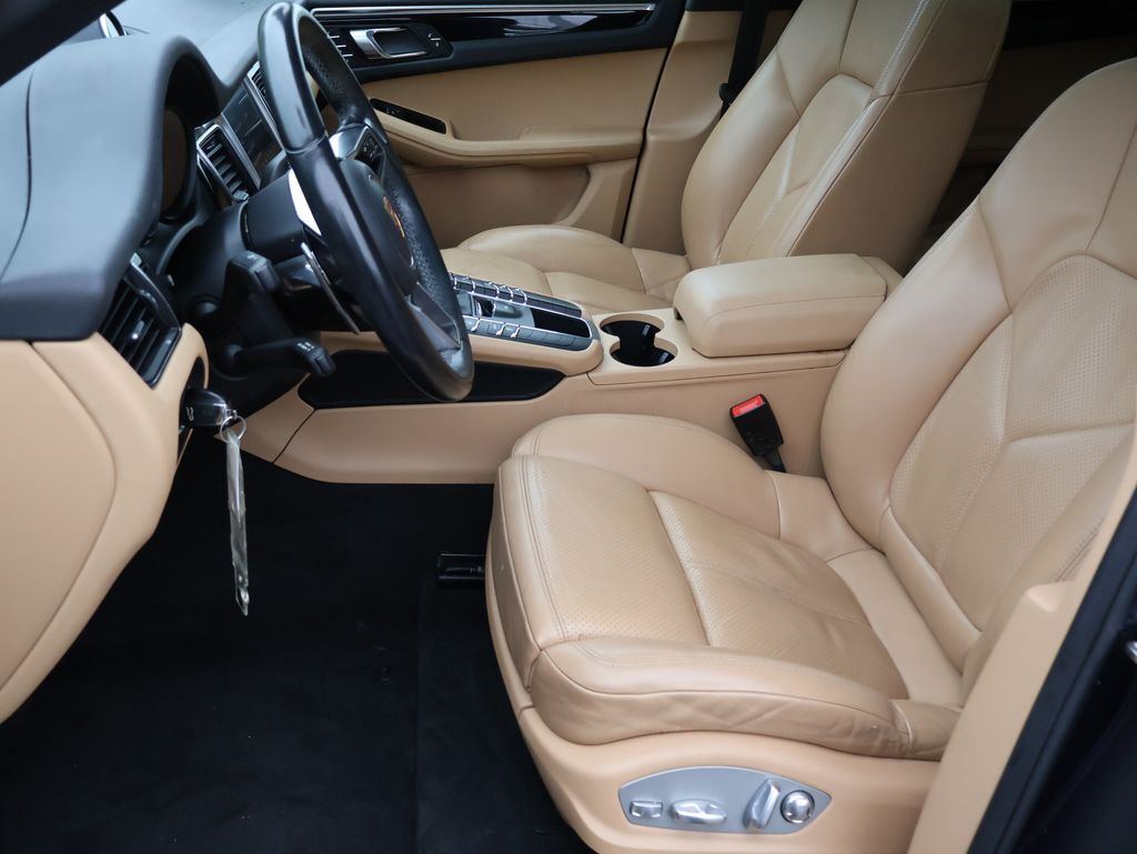 2017 Porsche Macan Base