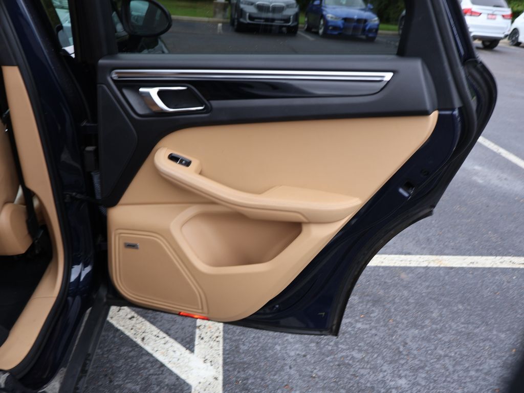 2017 Porsche Macan Base