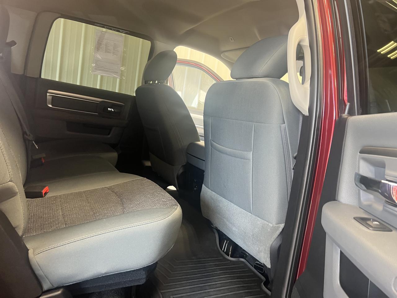 RAM2500 CREW CAB 4X428