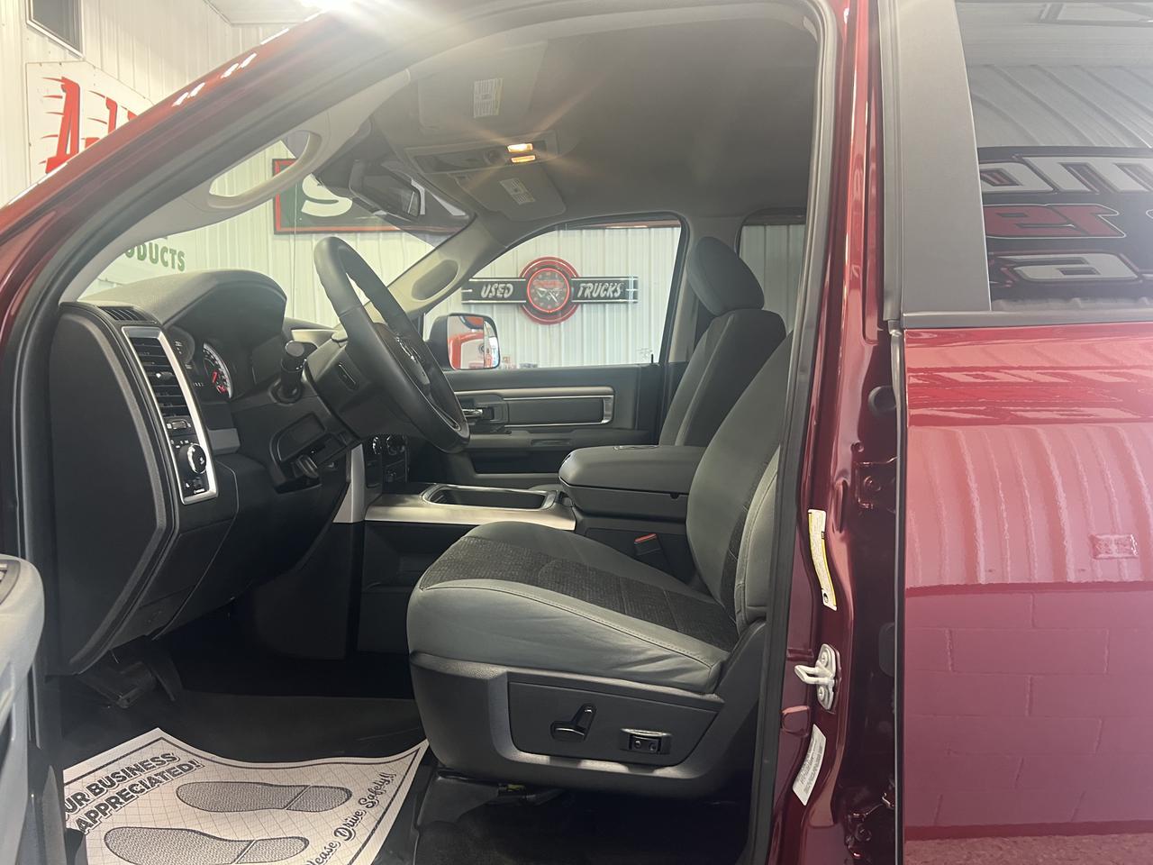 RAM2500 CREW CAB 4X426