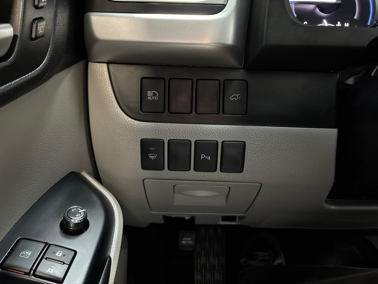 2017 Toyota Highlander Limited Hybrid, Buckets, Low Miles Houston TX 2017 Toyota Highlander Limited Hybrid, Buckets, Low Miles Houston TX