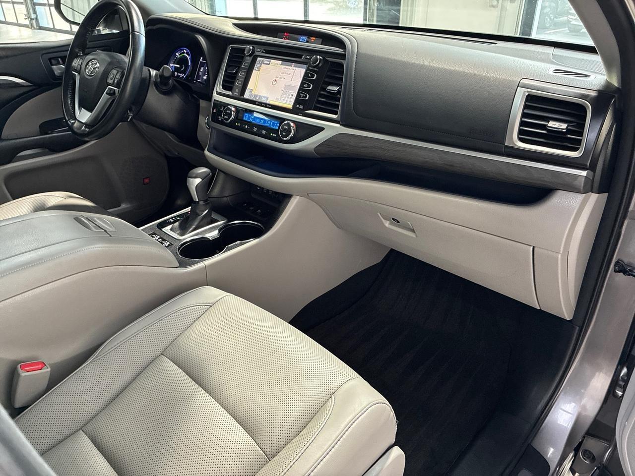 2017 Toyota Highlander Limited Hybrid, Buckets, Low Miles Houston TX 2017 Toyota Highlander Limited Hybrid, Buckets, Low Miles Houston TX