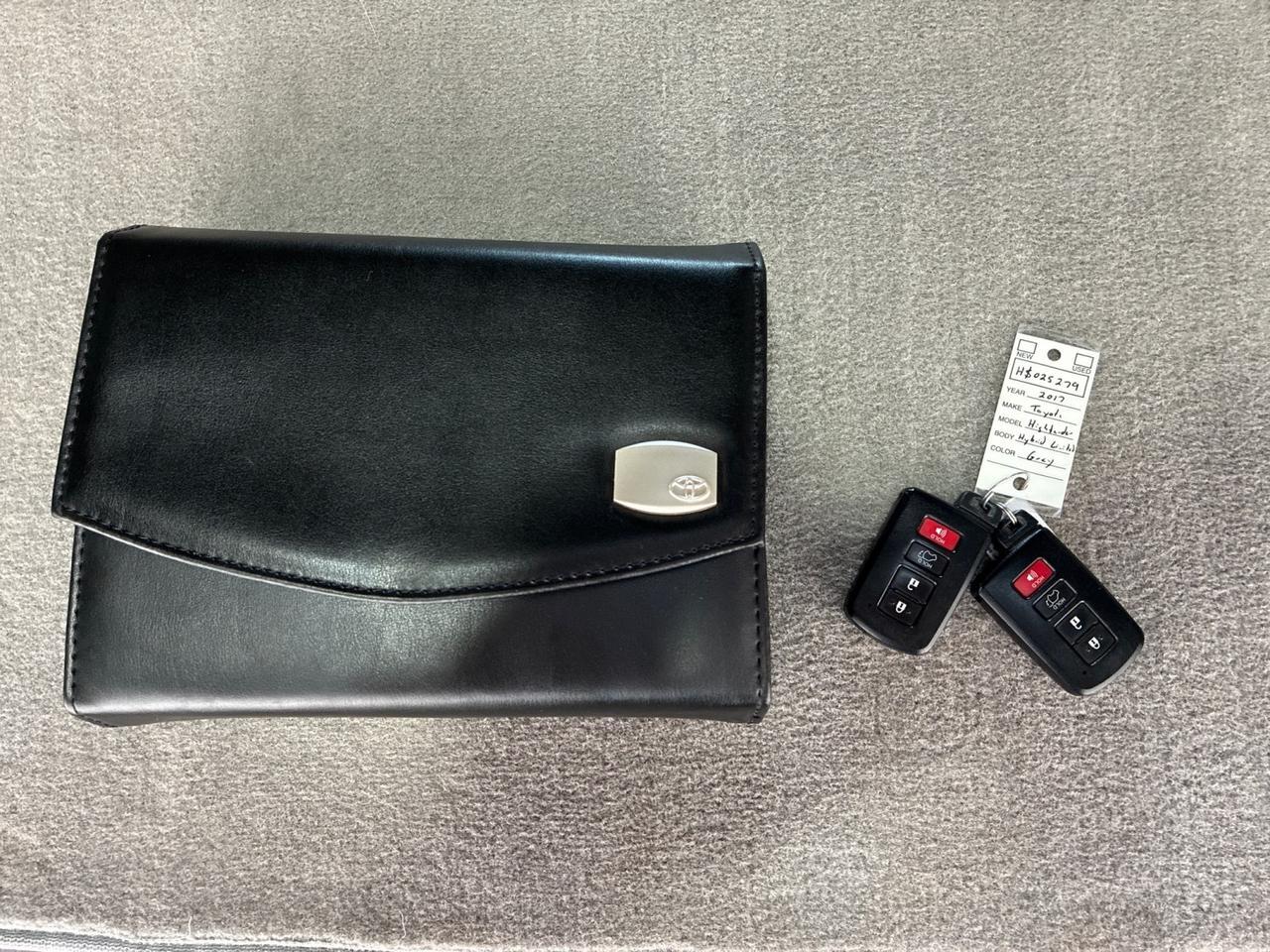 2017 Toyota Highlander Limited Hybrid, Buckets, Low Miles Houston TX 2017 Toyota Highlander Limited Hybrid, Buckets, Low Miles Houston TX