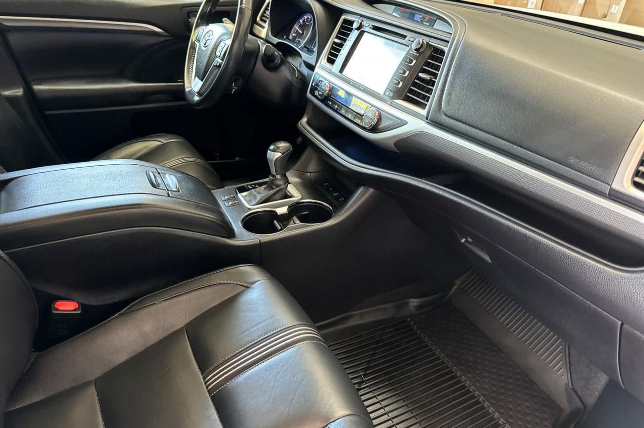 2017 Toyota Highlander SE Roseville CA